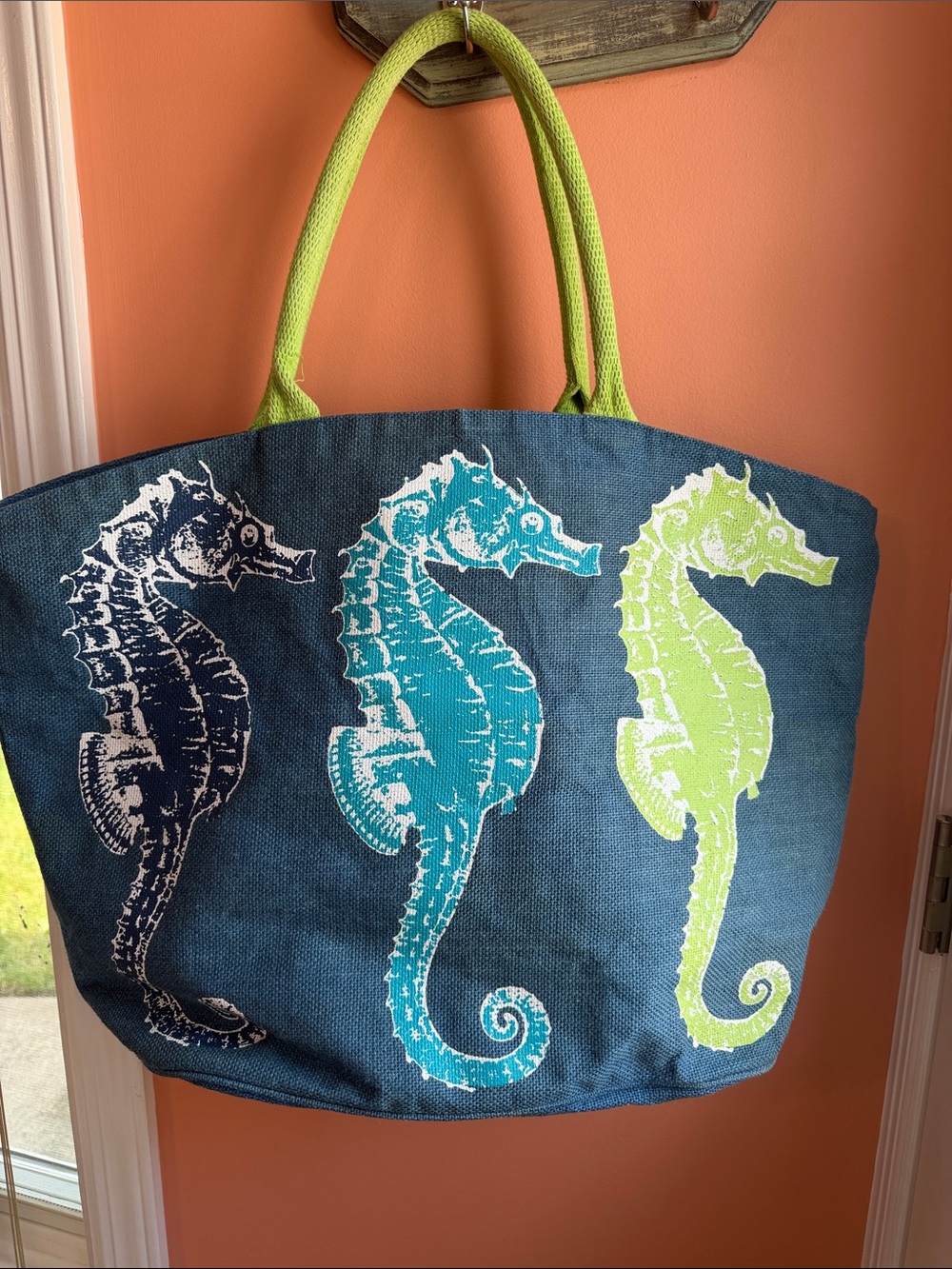 Mud Pie Light Blue Canvas beach Tote with Seahorse detail Teal and green